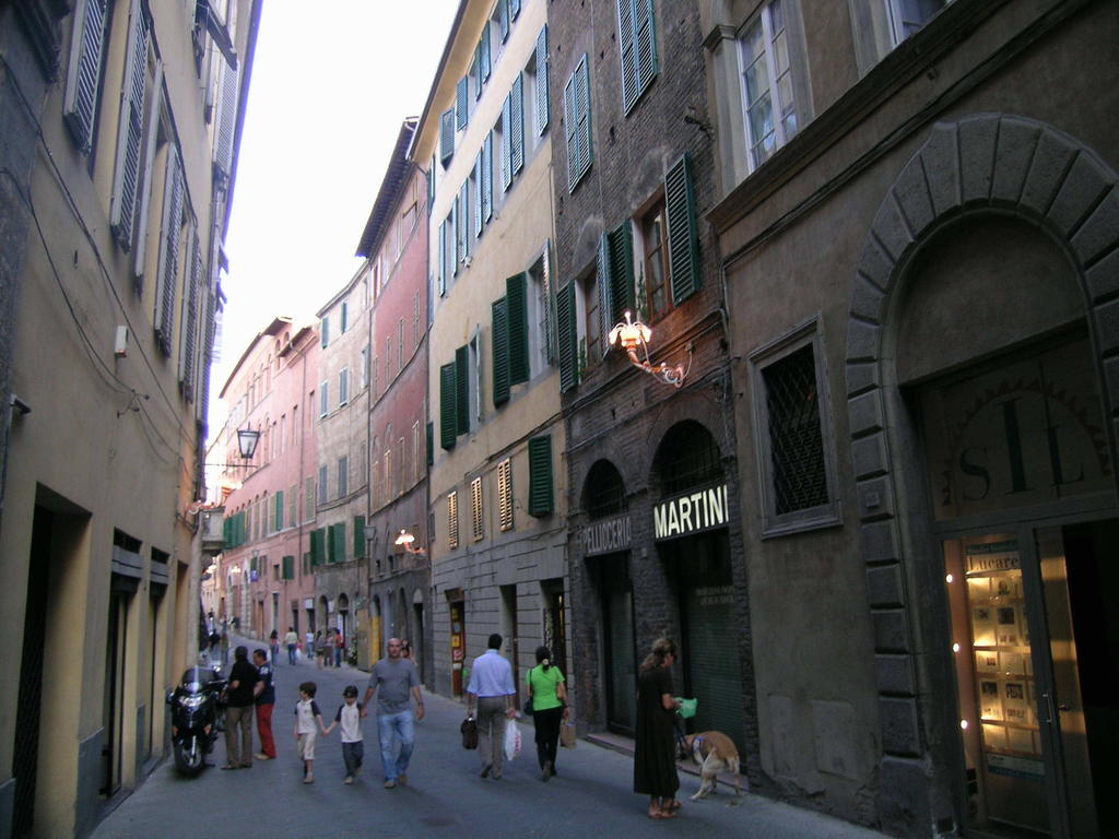 La Dimora Dei Monaci Bed & Breakfast Siena Exterior photo